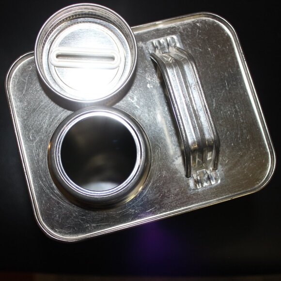 3/$188❤️vintage 1996 Sanrio Keroppi Full Service! Arizona Gas Can Tin Coin Bank - Picture 8 of 10